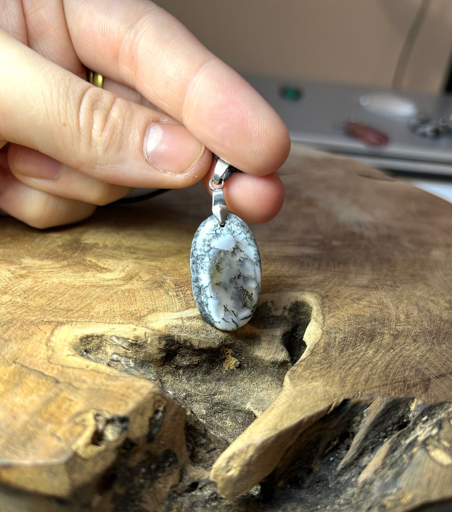 Merlinite agate dendritique