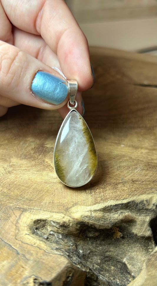 Quartz rutile doré