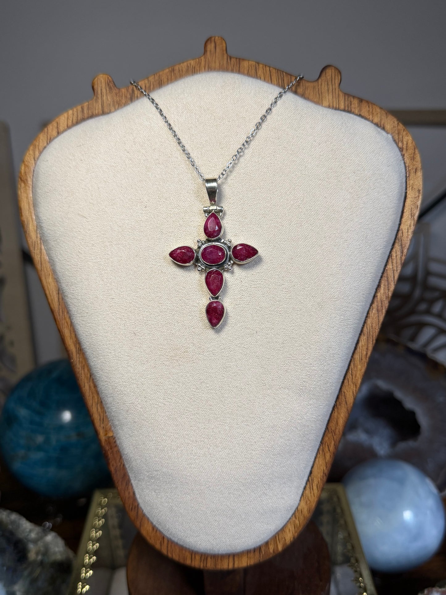 Croix Rubis sur argent